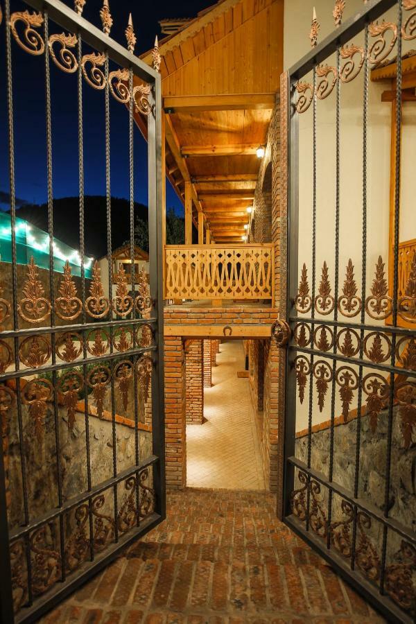 CHALET DILIJAN Hotel&Restauarant Bagian luar foto