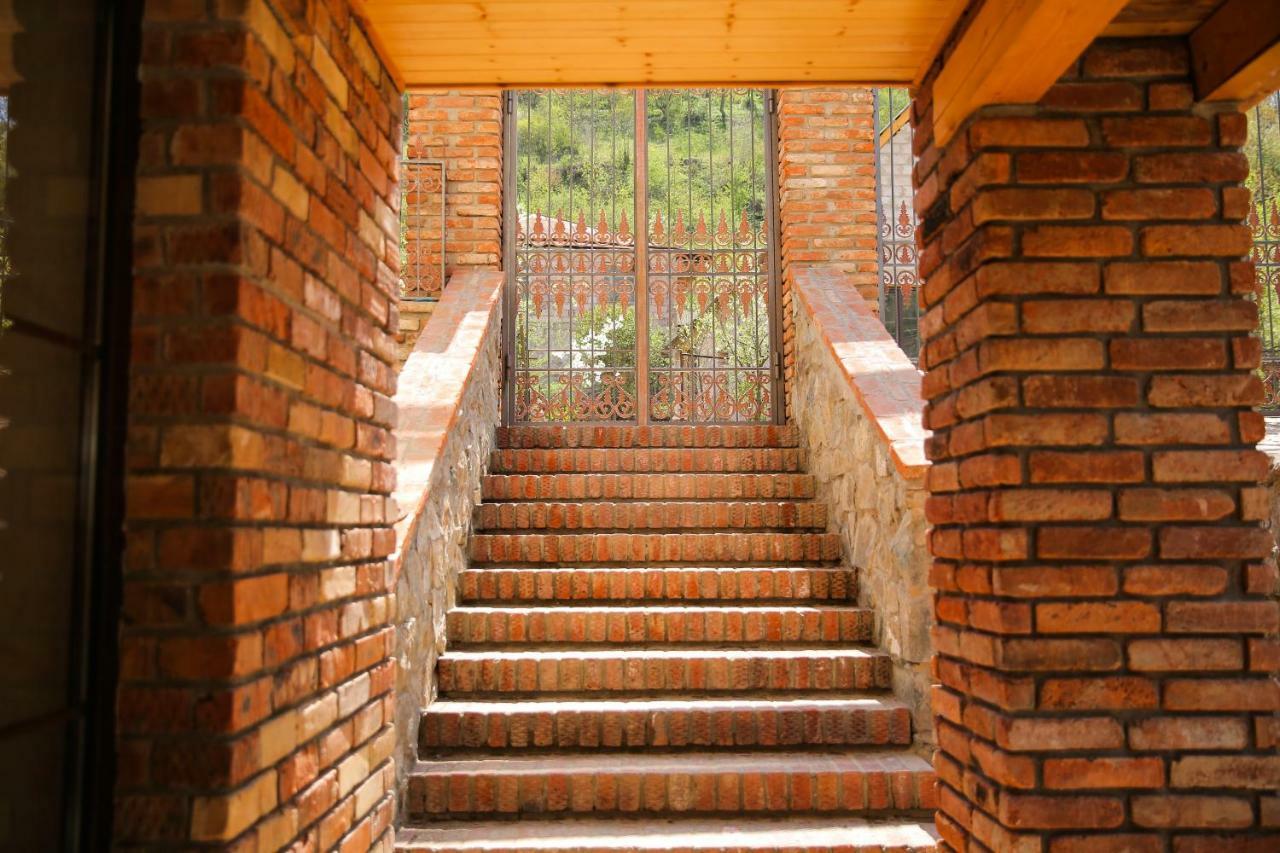 CHALET DILIJAN Hotel&Restauarant Bagian luar foto